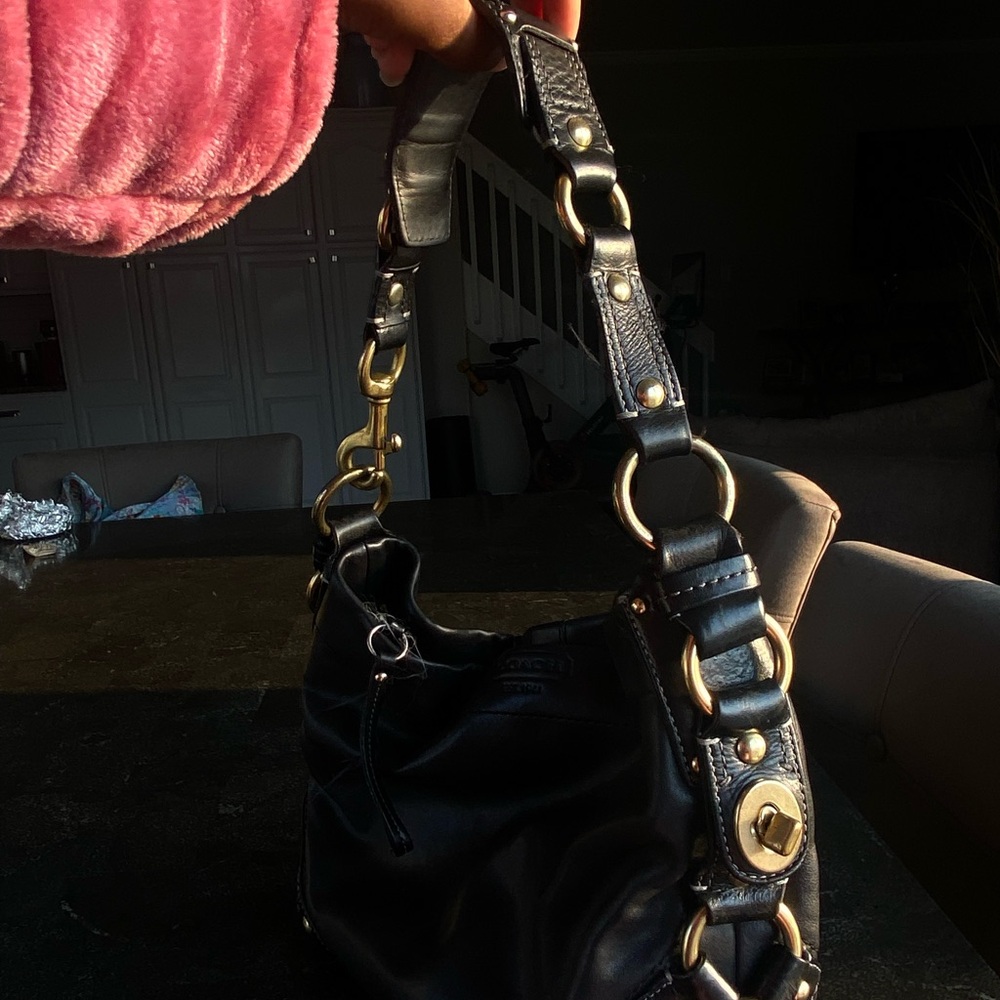 Vintage COACH Black Leather Shoulder Bag